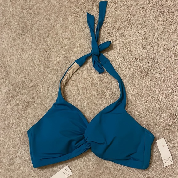 Nwt whbm jade bikini - top is medium and bottom is small. Ver flattering! - Picture 4 of 6